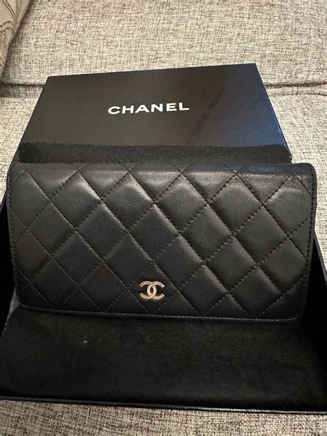 CHANEL Quilted Yen Wallet – Freya Co